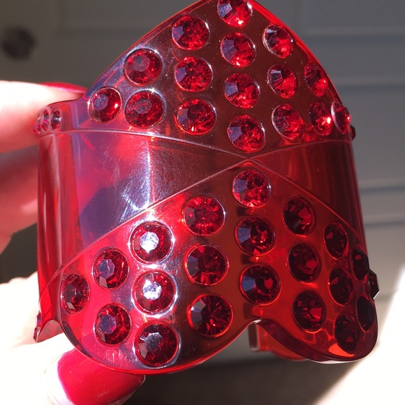 Louis Vuitton Heart shape rhinestone cuff bracelet - Picture 8 of 12